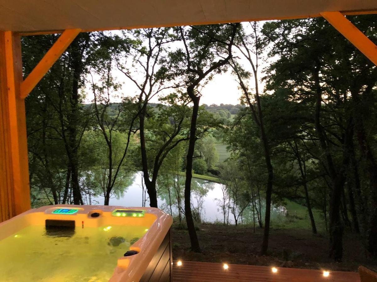 Les Cabanes Du Lac - Spa - Petit Dejeune - Cabane Du Frene & Cabane Du Chene Premium Sevignacq Ruang foto